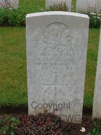 Etaples Military Cemetery - Hancox, G